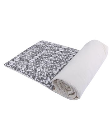 Karam Inspired Quilt Cover