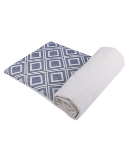 Karam Intravenous Quilt Cover