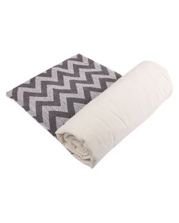 Karam Zag Quilt Cover