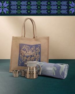 Gift Set Thermos & Coffee Cups + Tote Bag + Cotton Blanket - 3 Pieces