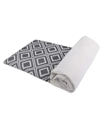 Karam Loop Quilt Cover