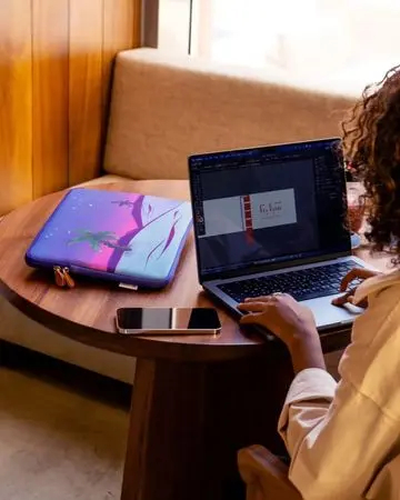 Shababuna X Hnak Dar Laptop Sleeve