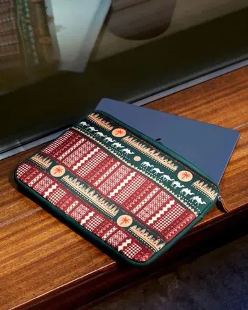 Shababuna X Hnak The Camel Laptop Sleeve